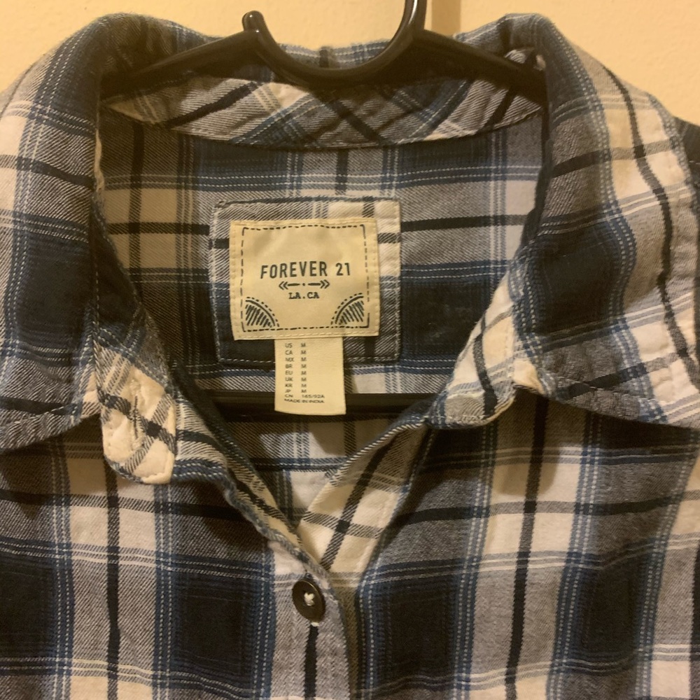 Ladies Plaid button up shirt - Picture 2 of 2